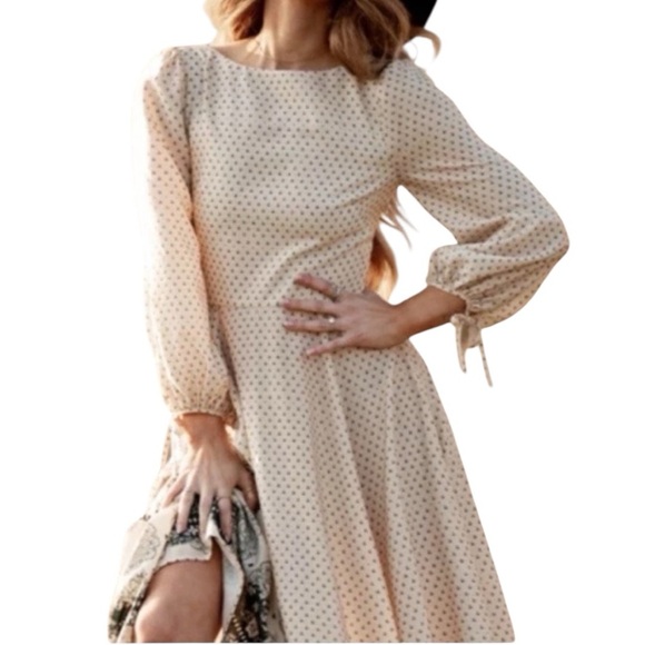 Joyfolie Cream Tiered Gown with Bishop Sleeves MSRP 265.00 Brand New - Picture 3 of 11